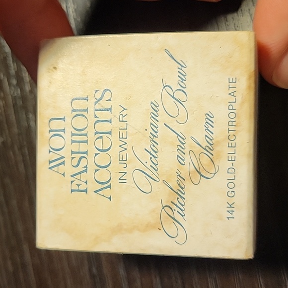 Vintage Avon Charm - Picture 6 of 9